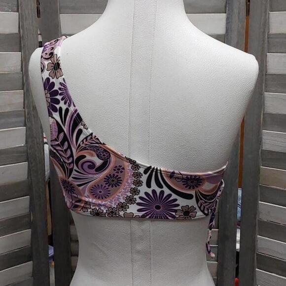 Floral Printed One-Shoulder Side-Shirred Bikini Top | Salt + Cove | Medium - Picture 5 of 8